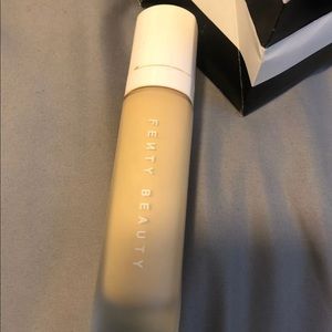 Fenty beauty pro filtr foundation 130